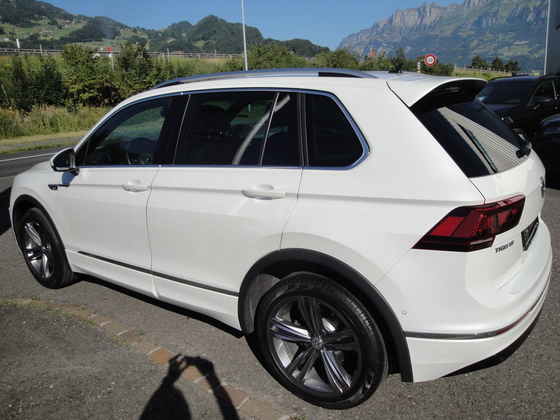 VW Tiguan 2.0TDI High 4M-image-3