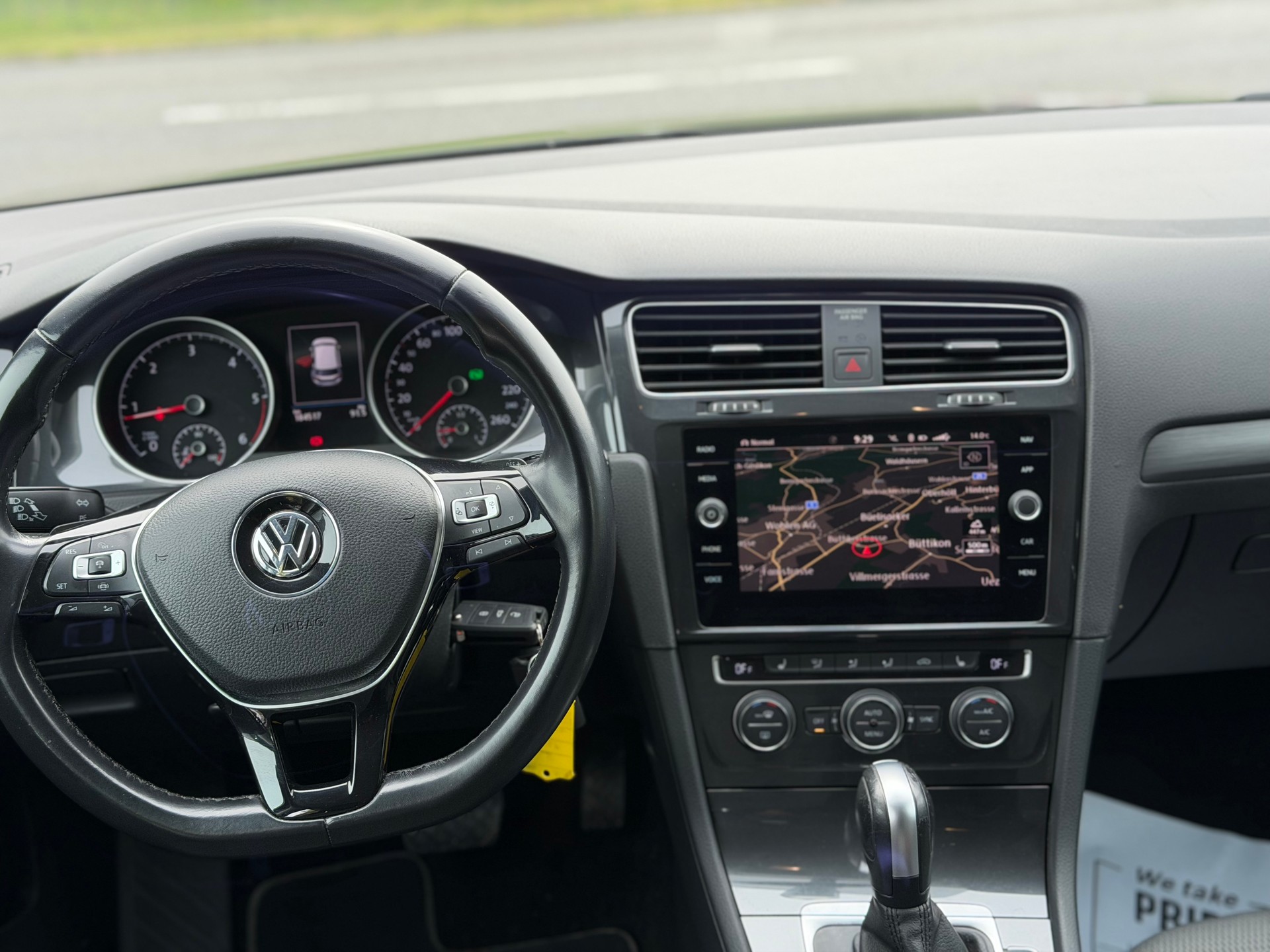 VW Golf 2.0 TDI Comfortline DSG-image-6