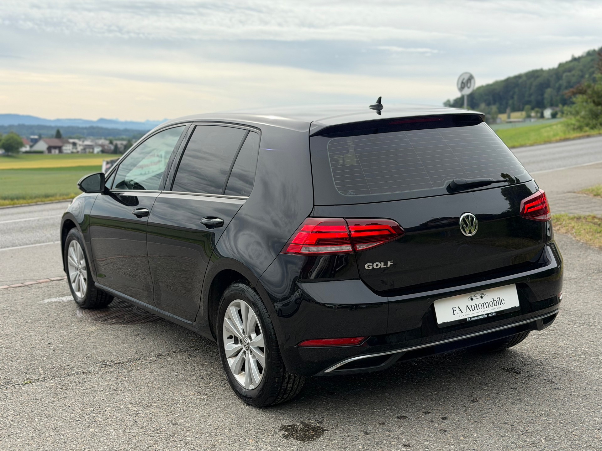 VW Golf 2.0 TDI Comfortline DSG-image-3