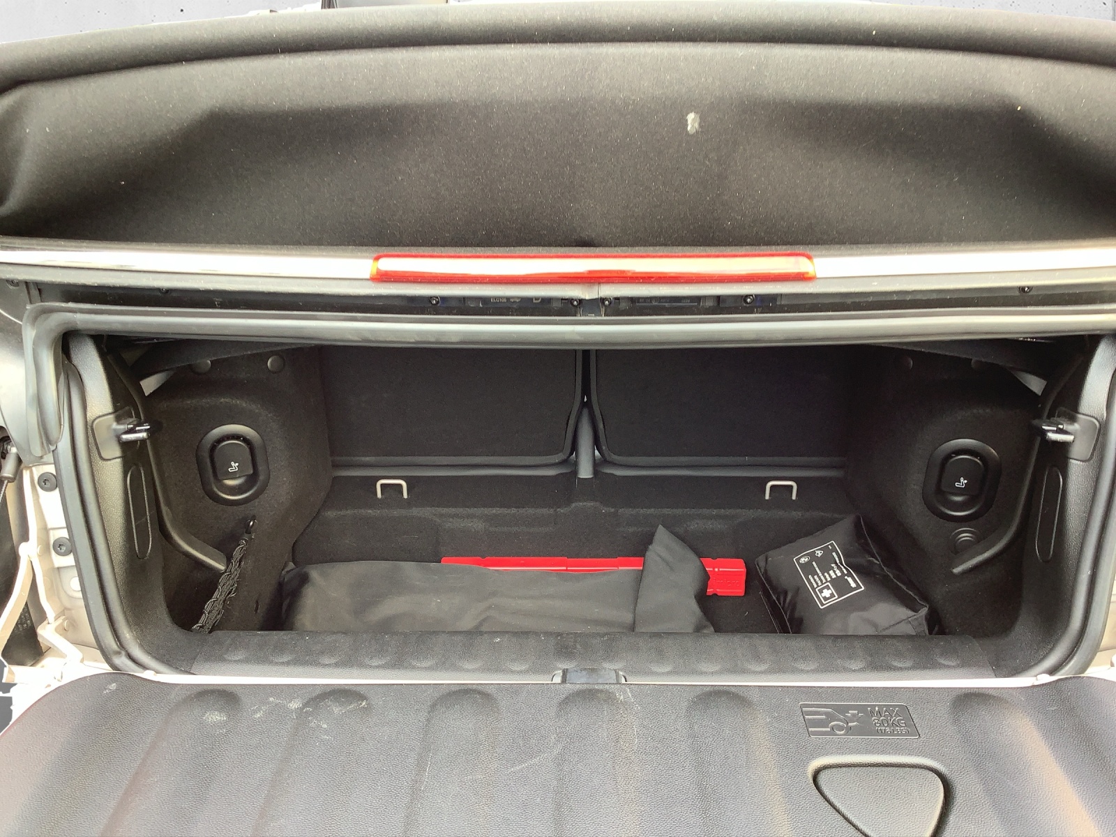 MINI Cooper S Cabr Side Ed DKG-image-8