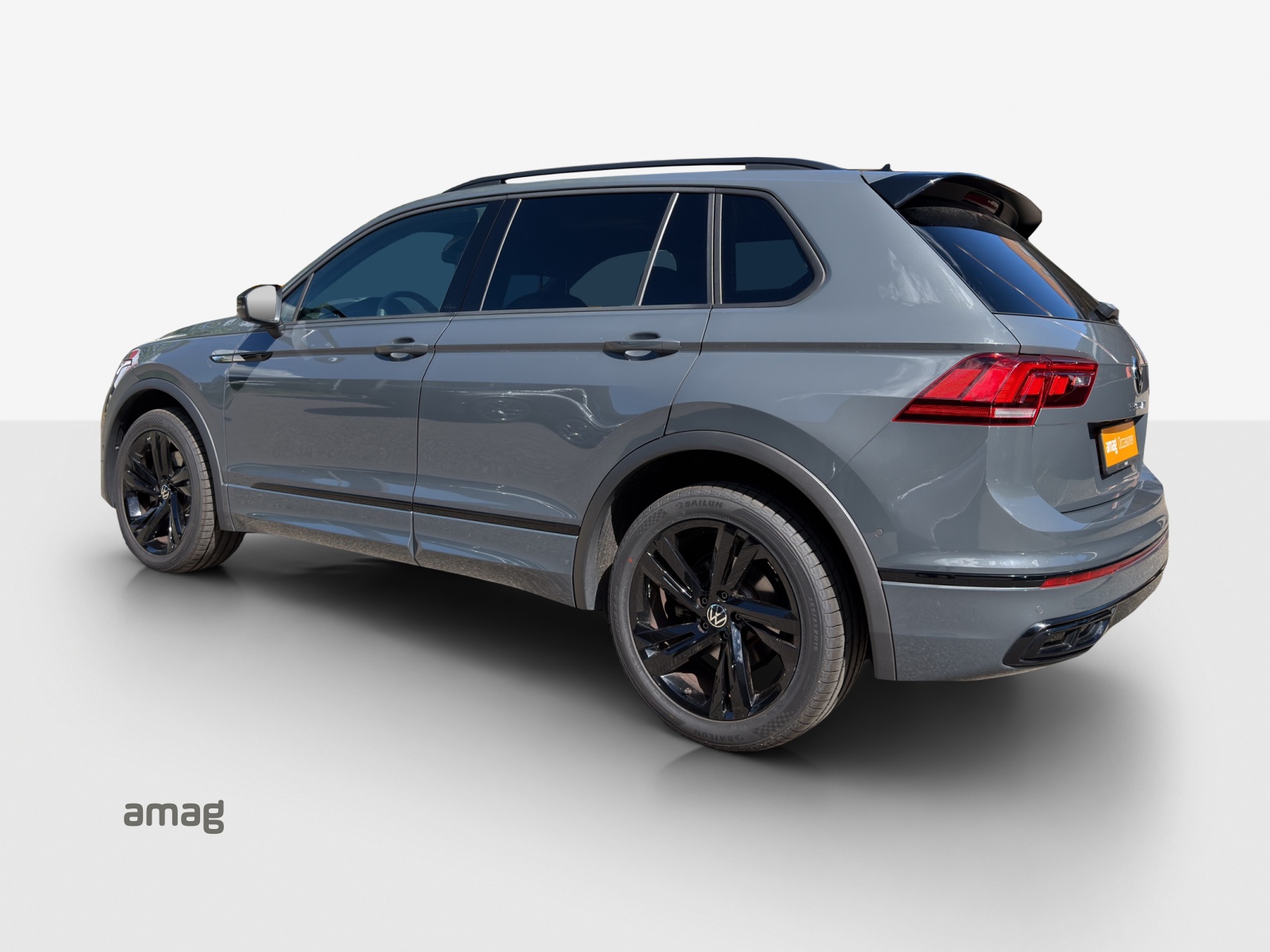 VW Tiguan 2.0TSI R-Line 4Motion DSG-showroom-element-2