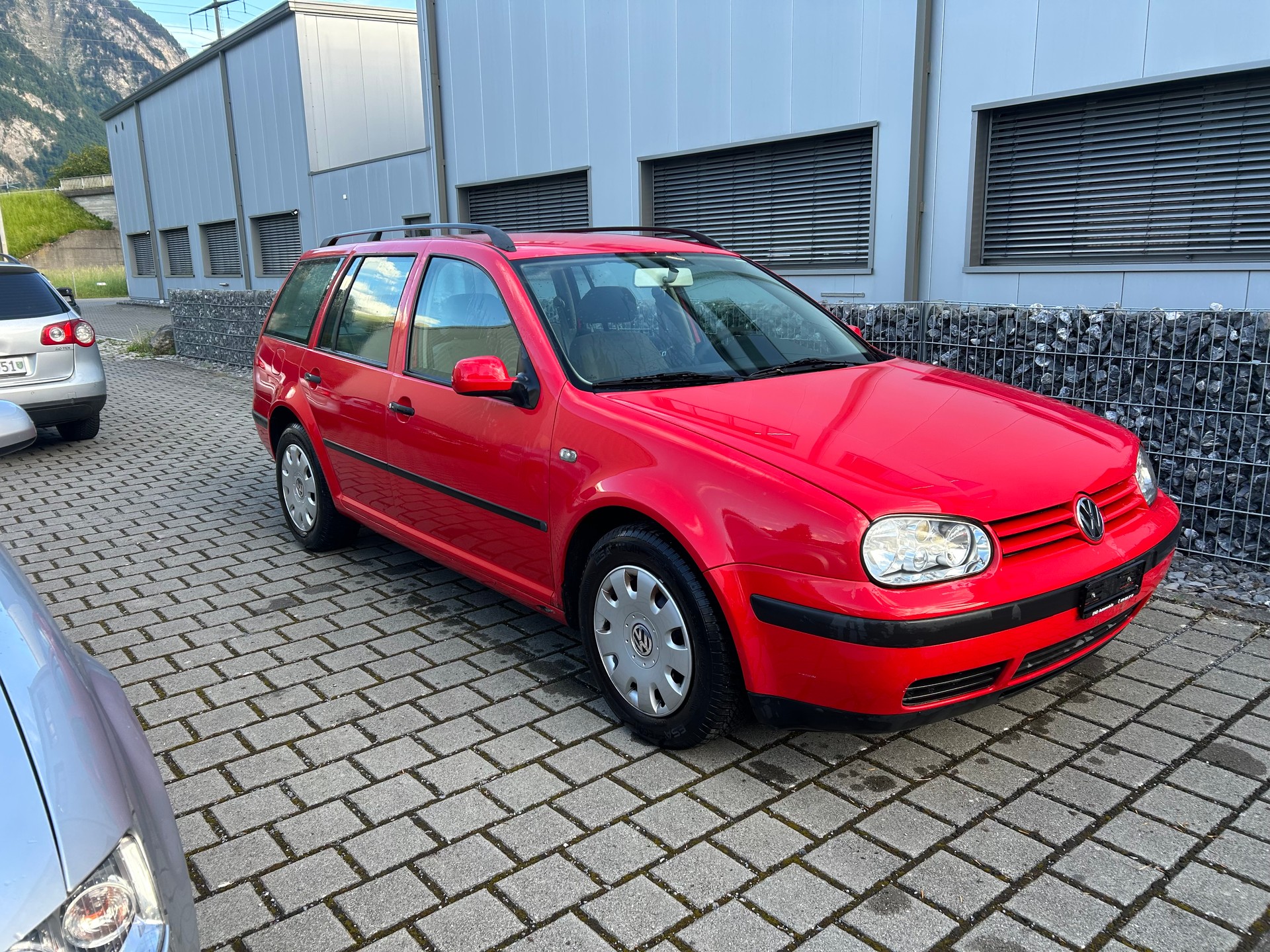VW Golf Variant 1.8 20V 4Motion-image-2