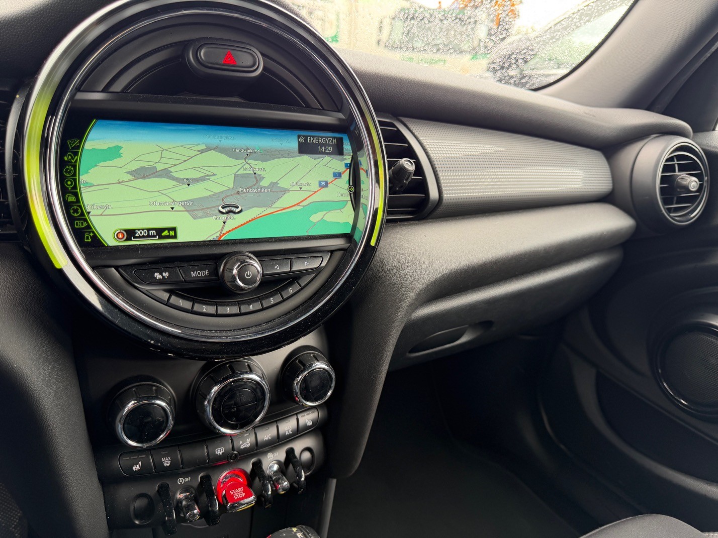 MINI Cooper Steptronic-image-10
