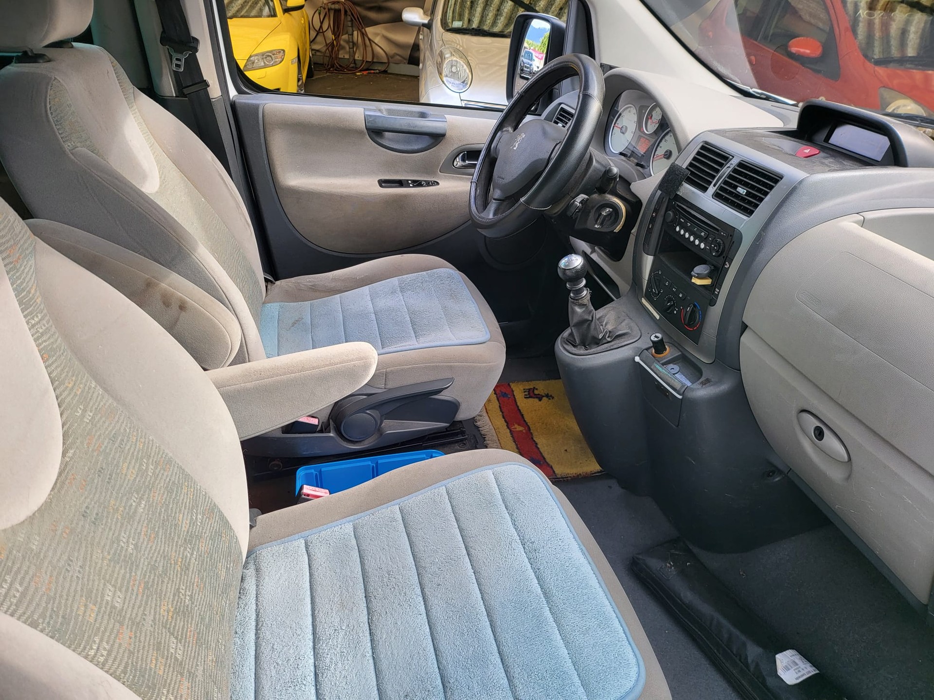 PEUGEOT Expert Tepee 2.0 HDi Loisirs L2-image-4