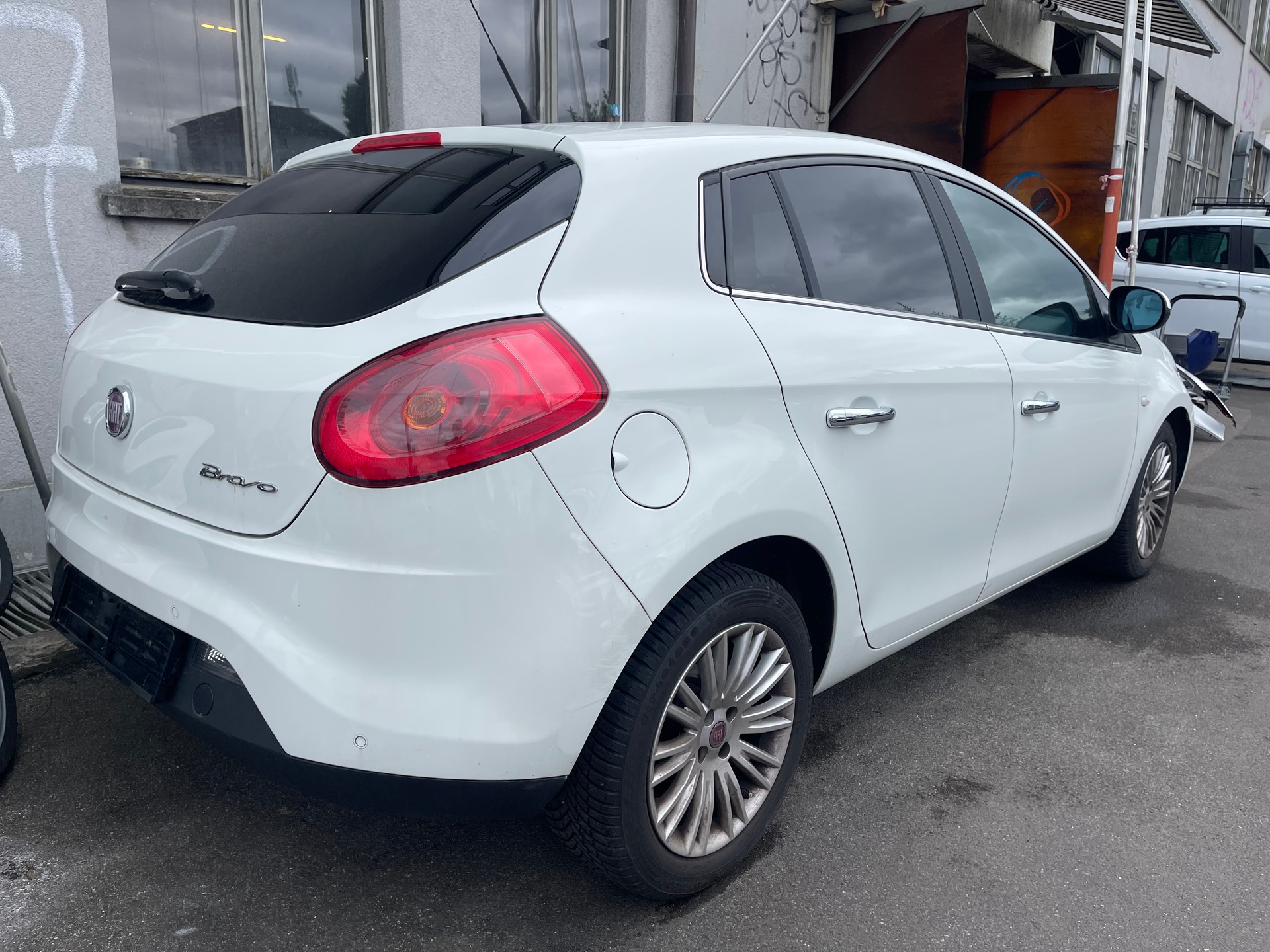 FIAT Bravo 1.4 16V Turbo Dynamic Dualogic-image-4