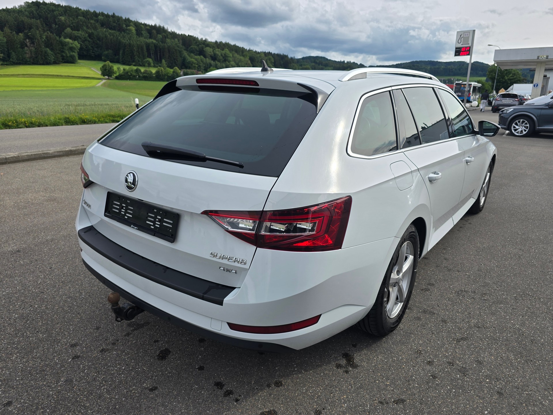 SKODA Superb Combi 2.0 TDi Style 4x4 DSG-image-3