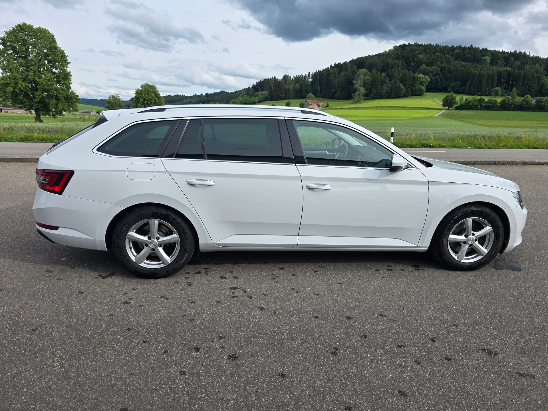 SKODA Superb Combi 2.0 TDi Style 4x4 DSG-image-4