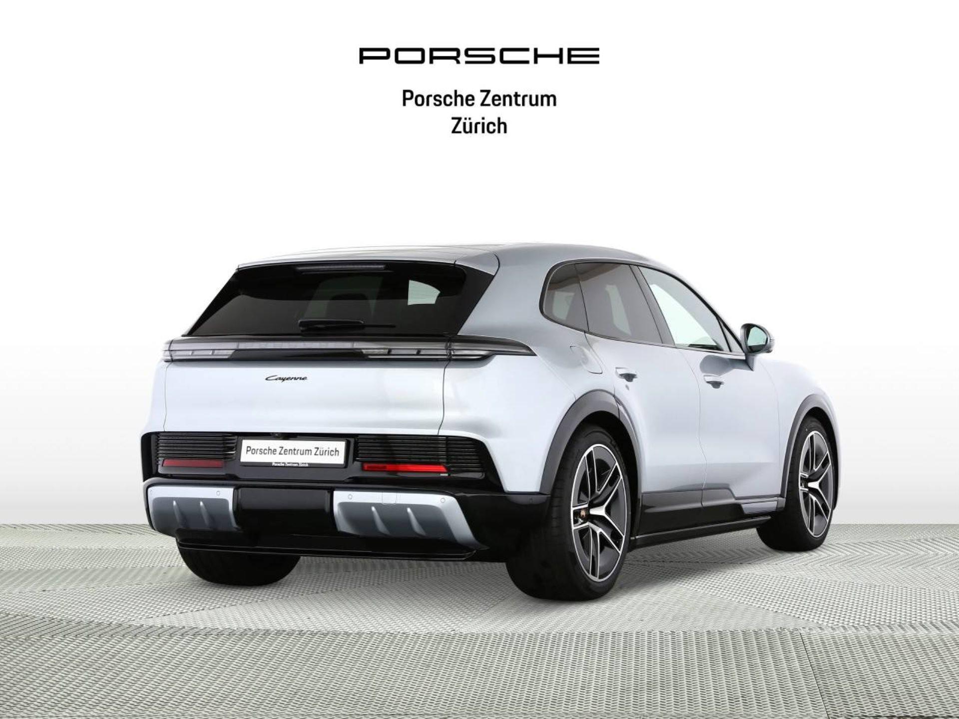 PORSCHE Cayenne Electric-image-2