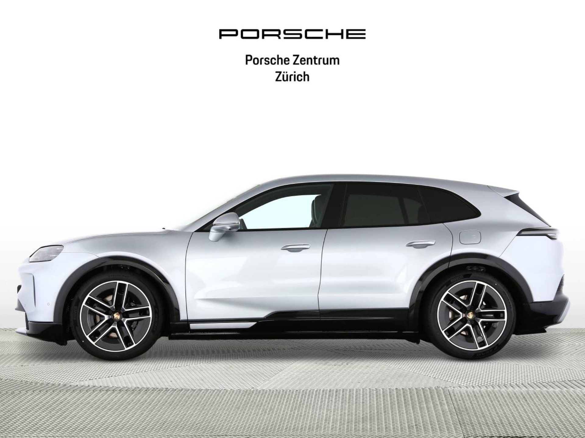 PORSCHE Cayenne Electric-image-1