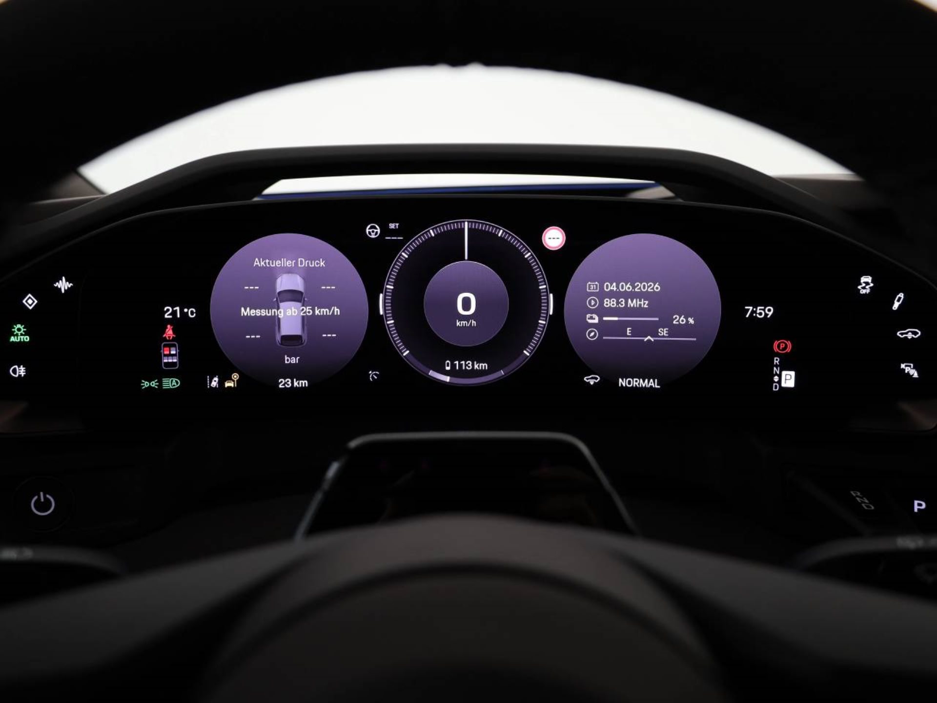 PORSCHE Cayenne Electric-image-12