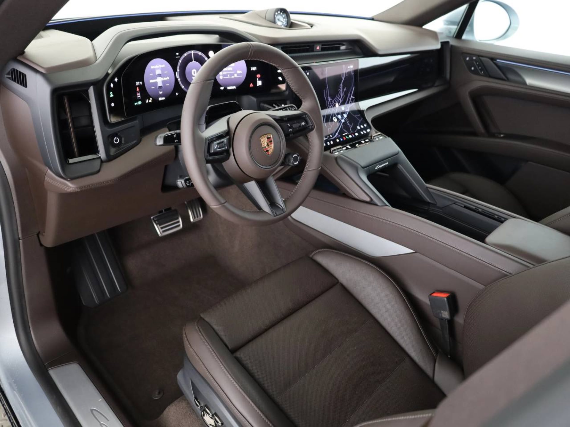 PORSCHE Cayenne Electric-image-9