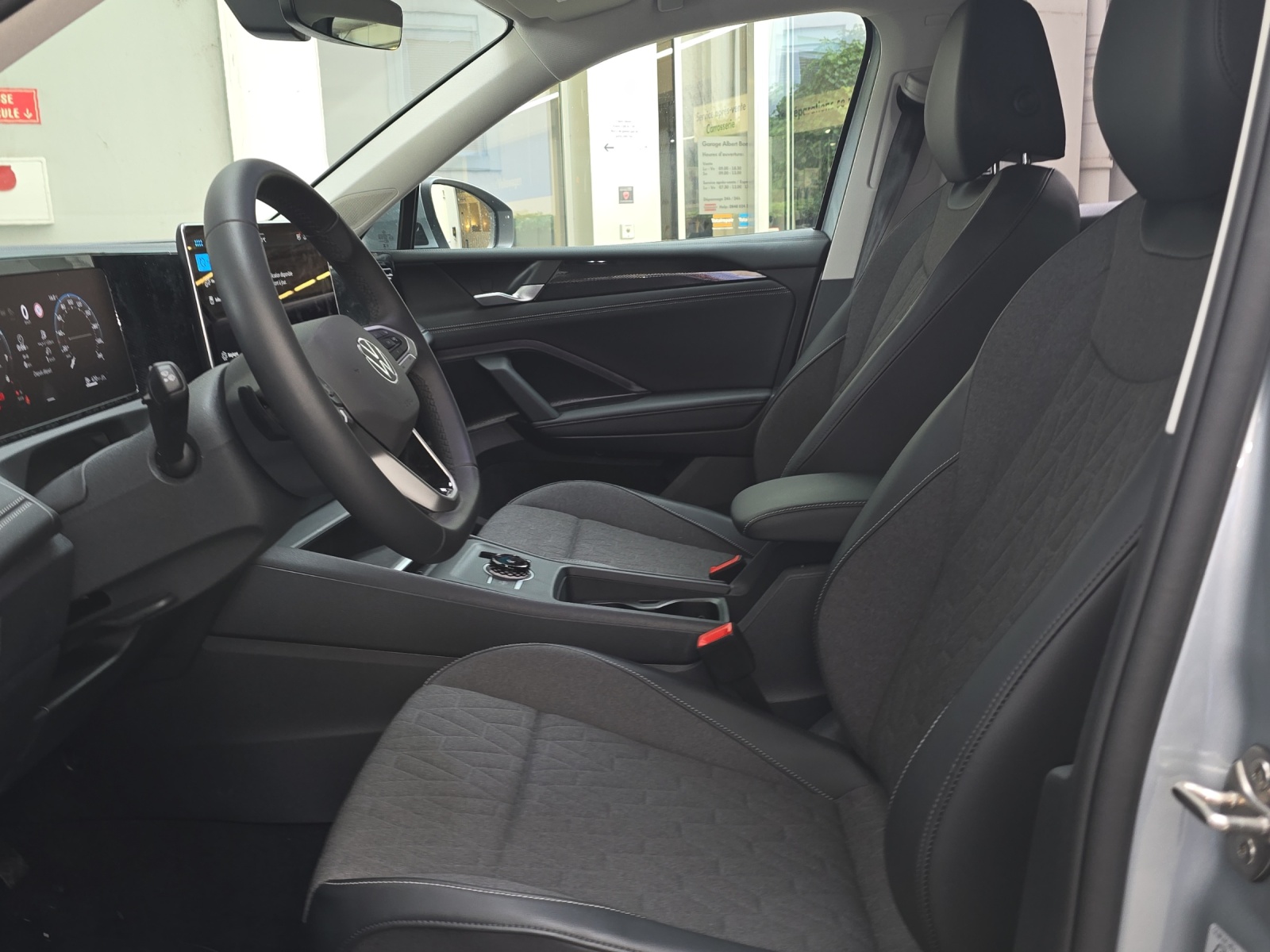 VW Tiguan 2.0 TSI DSG United 4Motion-image-4