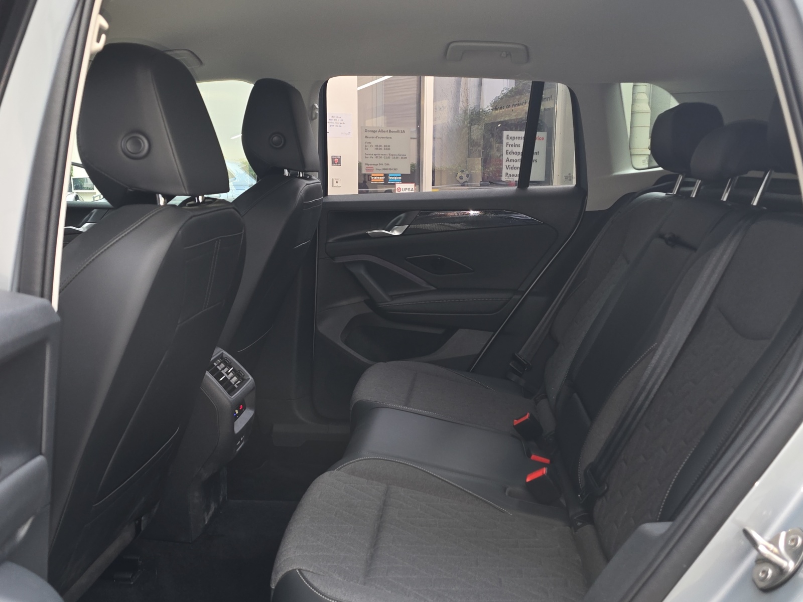 VW Tiguan 2.0 TSI DSG United 4Motion-image-5