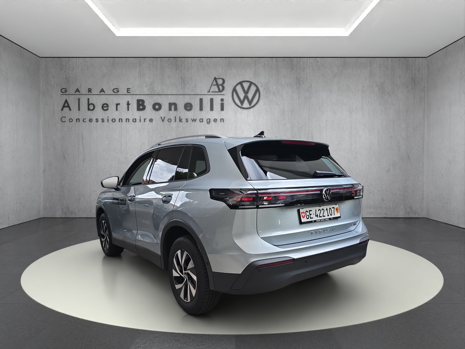 VW Tiguan 2.0 TSI DSG United 4Motion-showroom-element-1