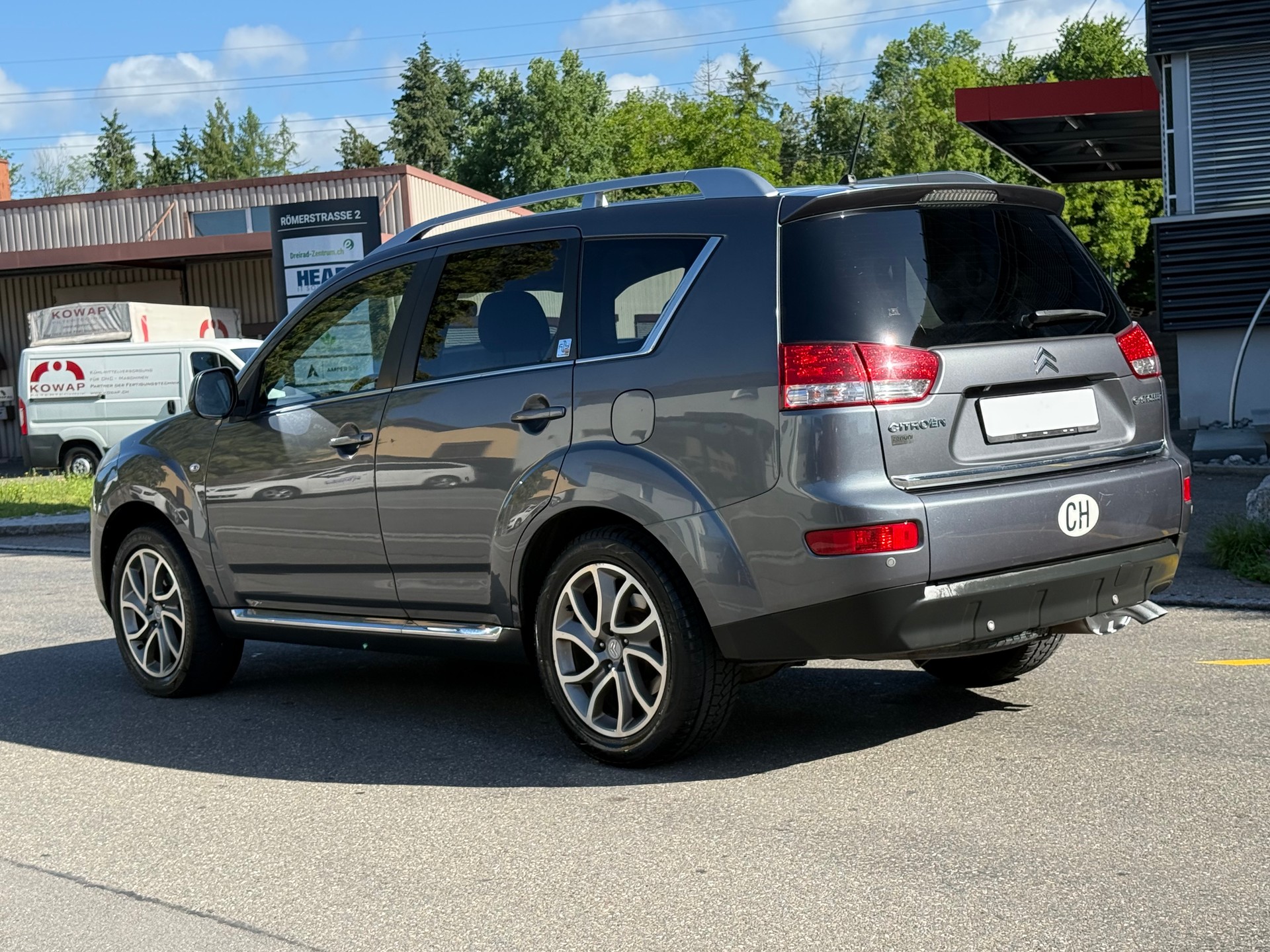CITROEN C-Crosser 2.2 HDi Exclusive-image-2
