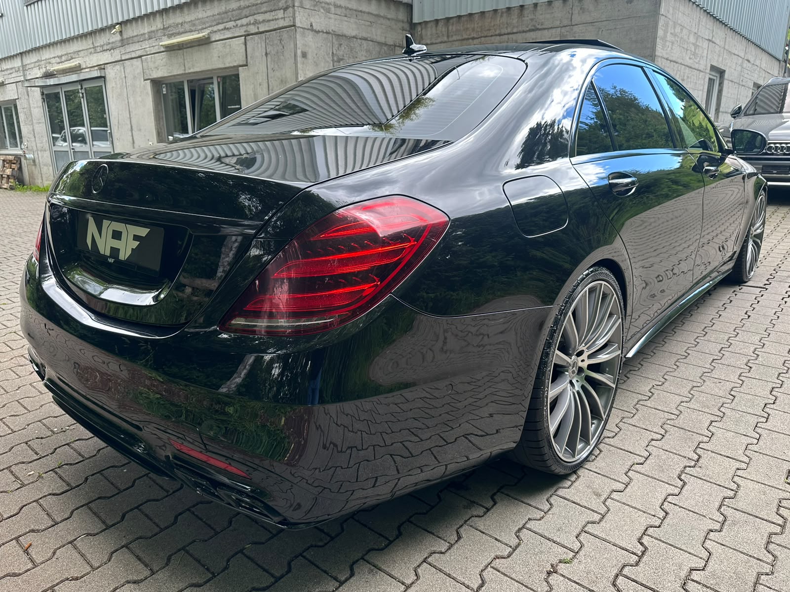 MERCEDES-BENZ S 400 d L 4Matic 9G-Tronic AMG-Line-image-4