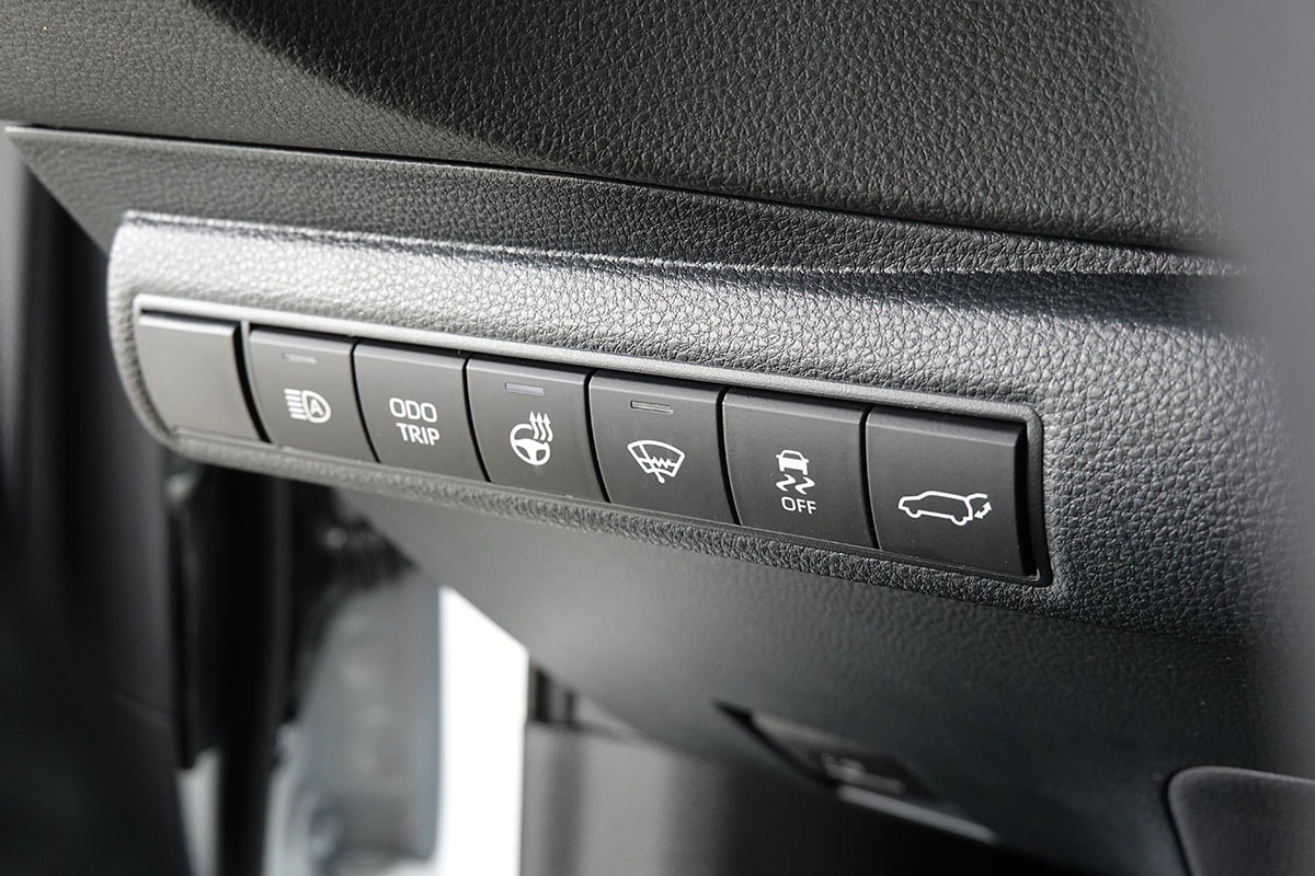 TOYOTA Corolla Touring Sports 2.0 HSD Premium e-CVT-image-16