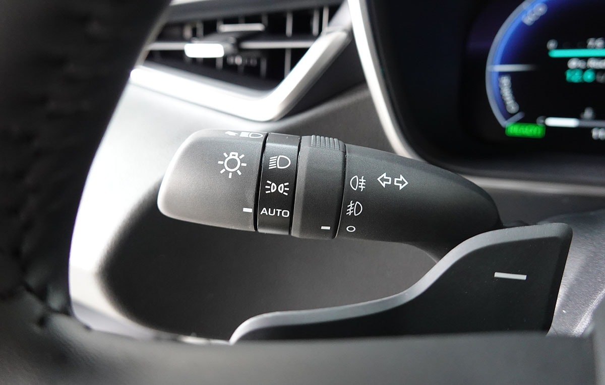 TOYOTA Corolla Touring Sports 2.0 HSD Premium e-CVT-image-13