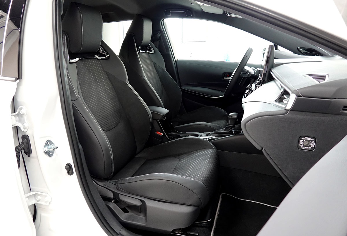 TOYOTA Corolla Touring Sports 2.0 HSD Premium e-CVT-image-3