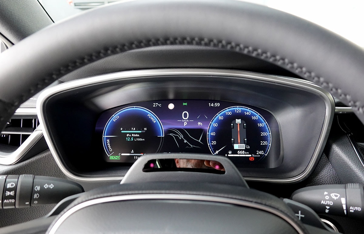 TOYOTA Corolla Touring Sports 2.0 HSD Premium e-CVT-image-12