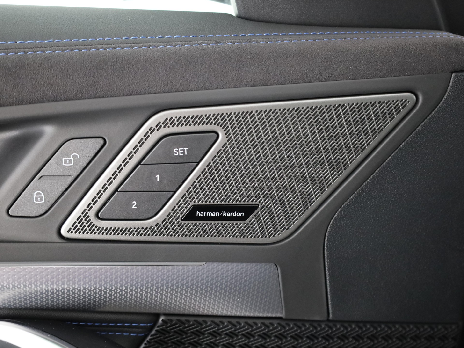 BMW X1 20d xDrive paddles-image-10