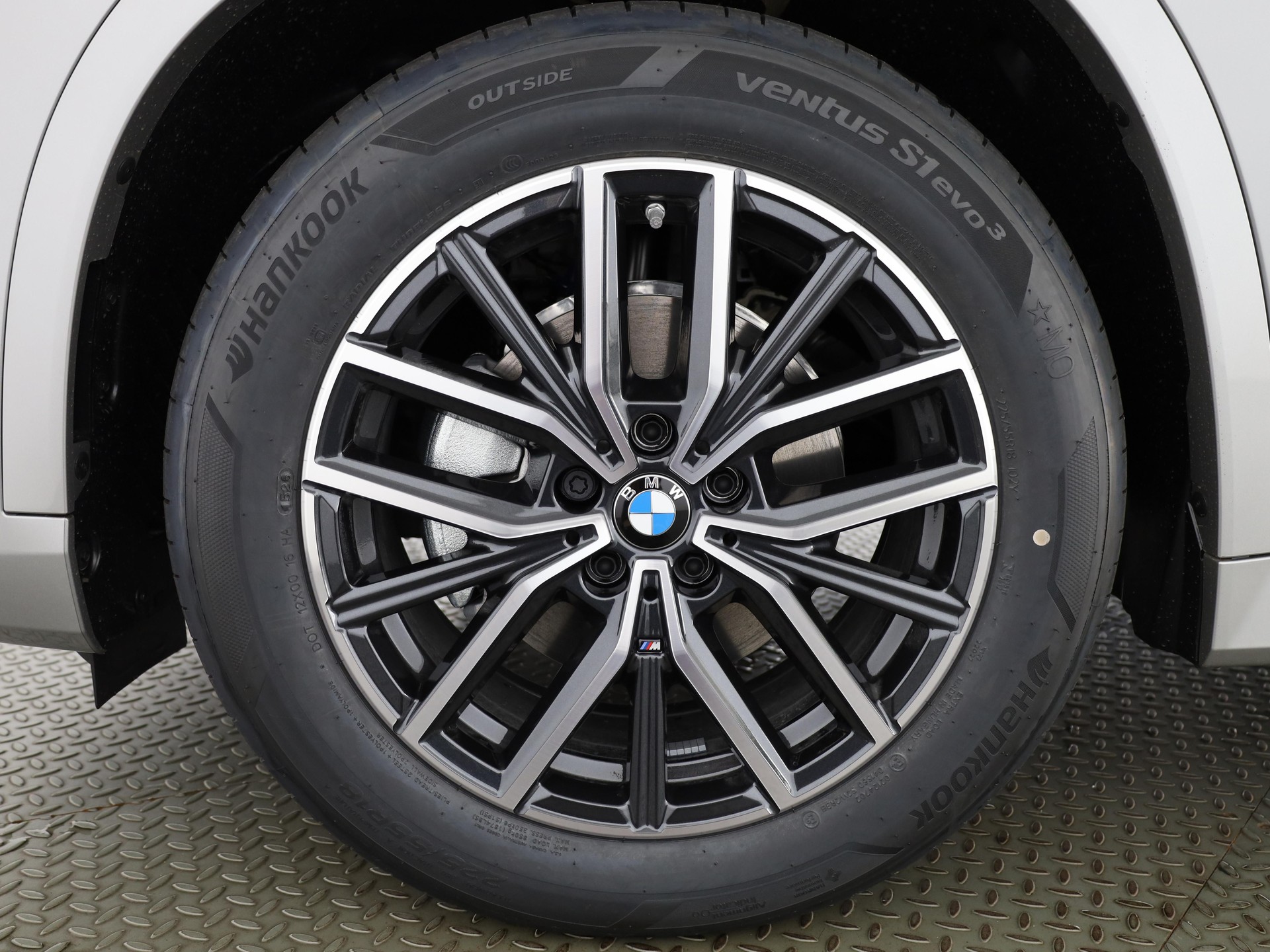 BMW X1 20d xDrive paddles-image-20