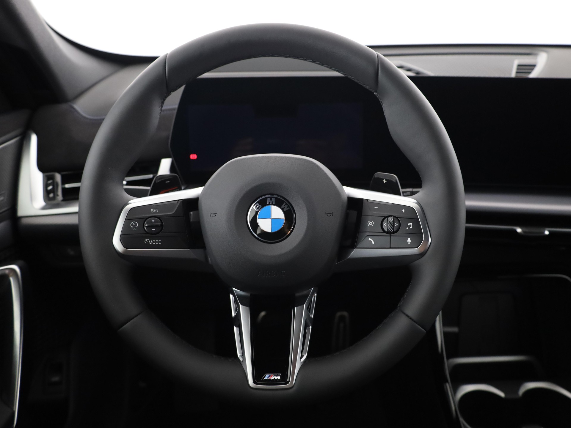 BMW X1 20d xDrive paddles-image-17