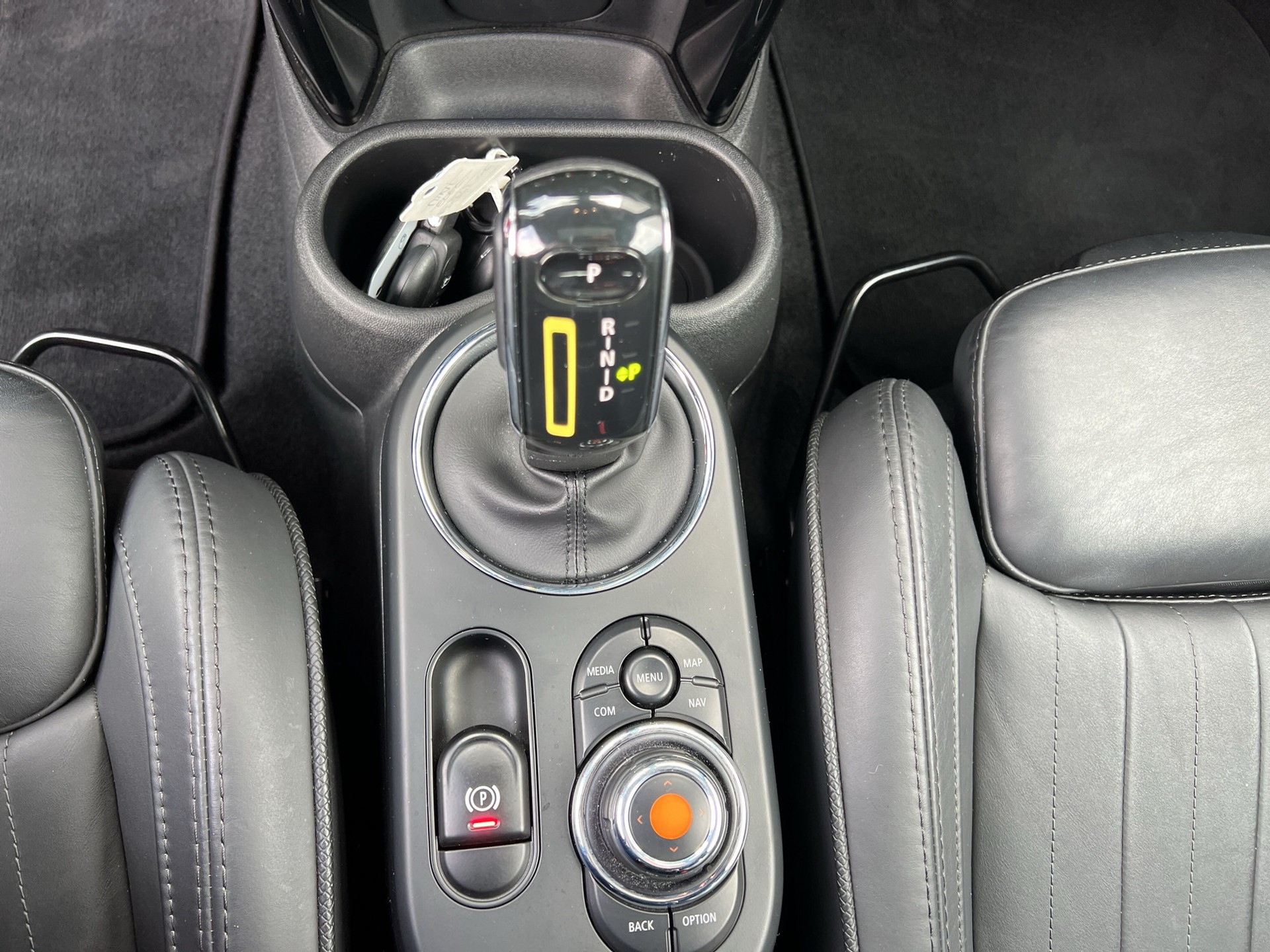 MINI Cooper SE-image-12