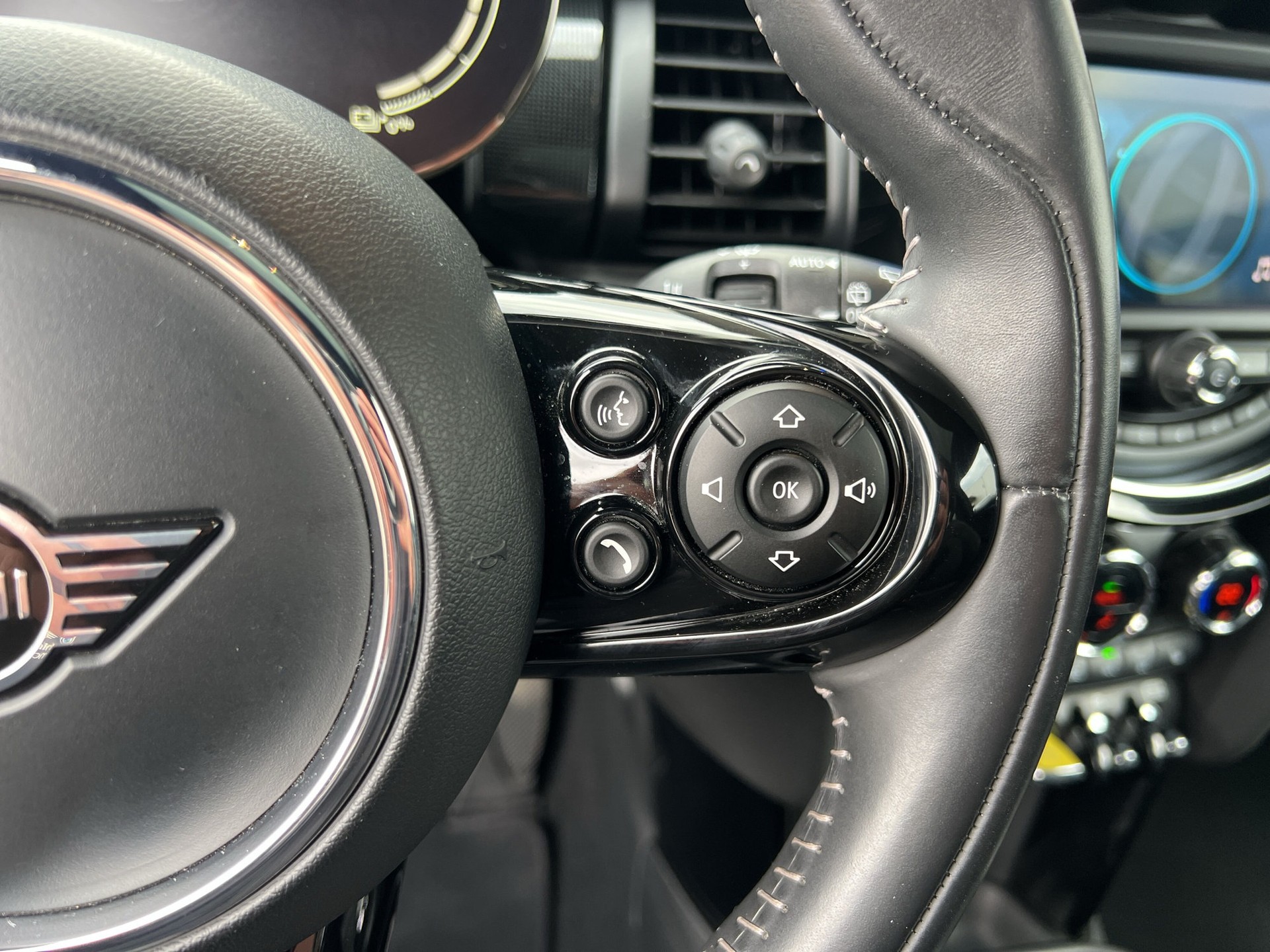 MINI Cooper SE-image-15