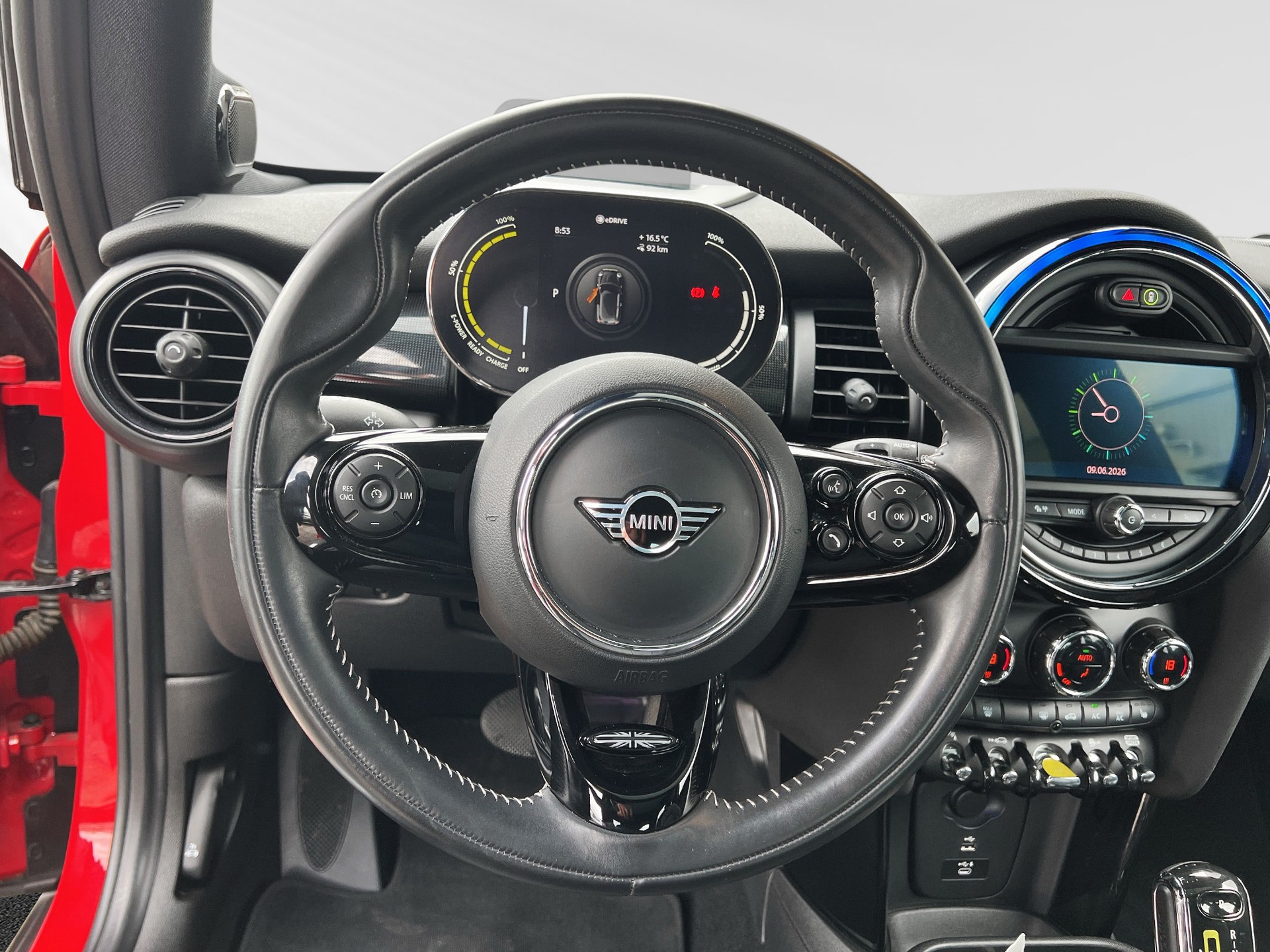 MINI Cooper SE-image-4