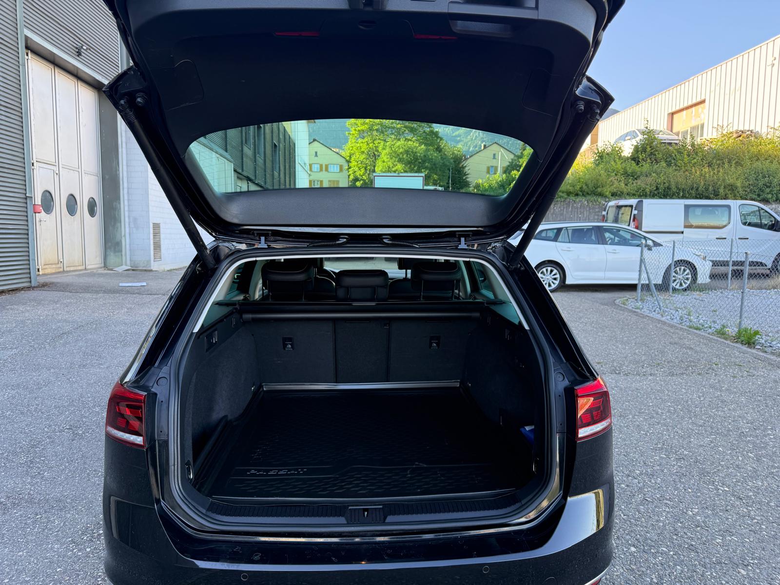 VW Passat 2.0 TDI BMT Elegance 4Motion DSG ** Alcantara-Leder ** Gr.Navi ** RF-Kamera ** Anh-Kupplung ** ACC ** Modell 2023 **-image-6