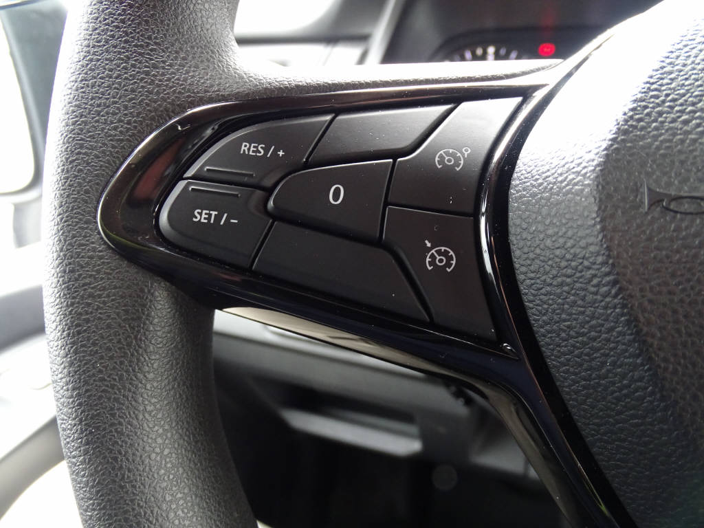 RENAULT Trafic Grand Passenger 2.0 dCi 8 places-image-7
