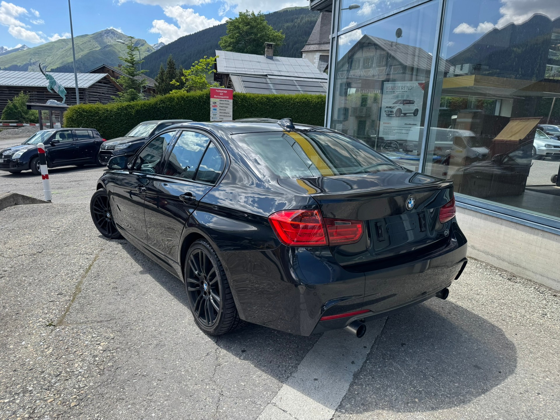 BMW 335i xDrive Steptronic-image-2