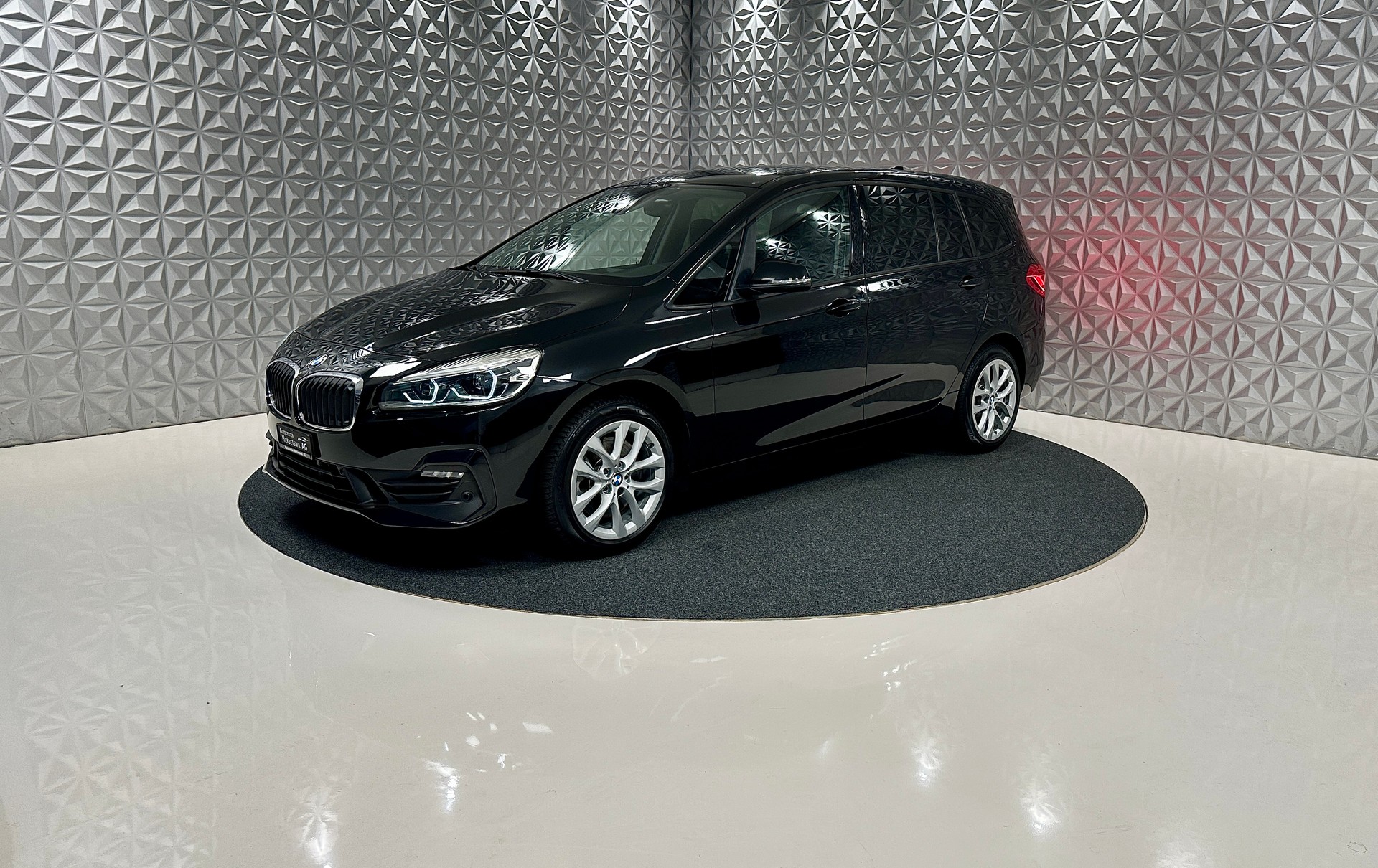 BMW 220d xDrive Gran Tourer Steptronic-image-0