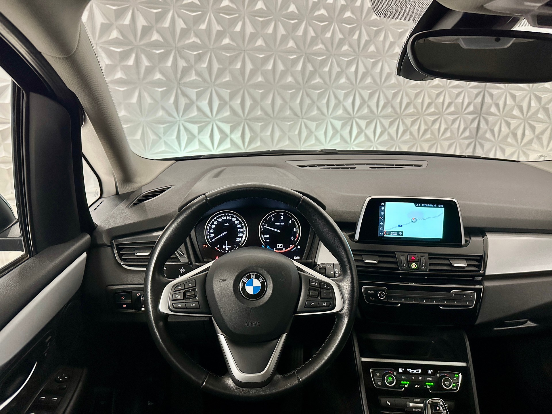 BMW 220d xDrive Gran Tourer Steptronic-image-24