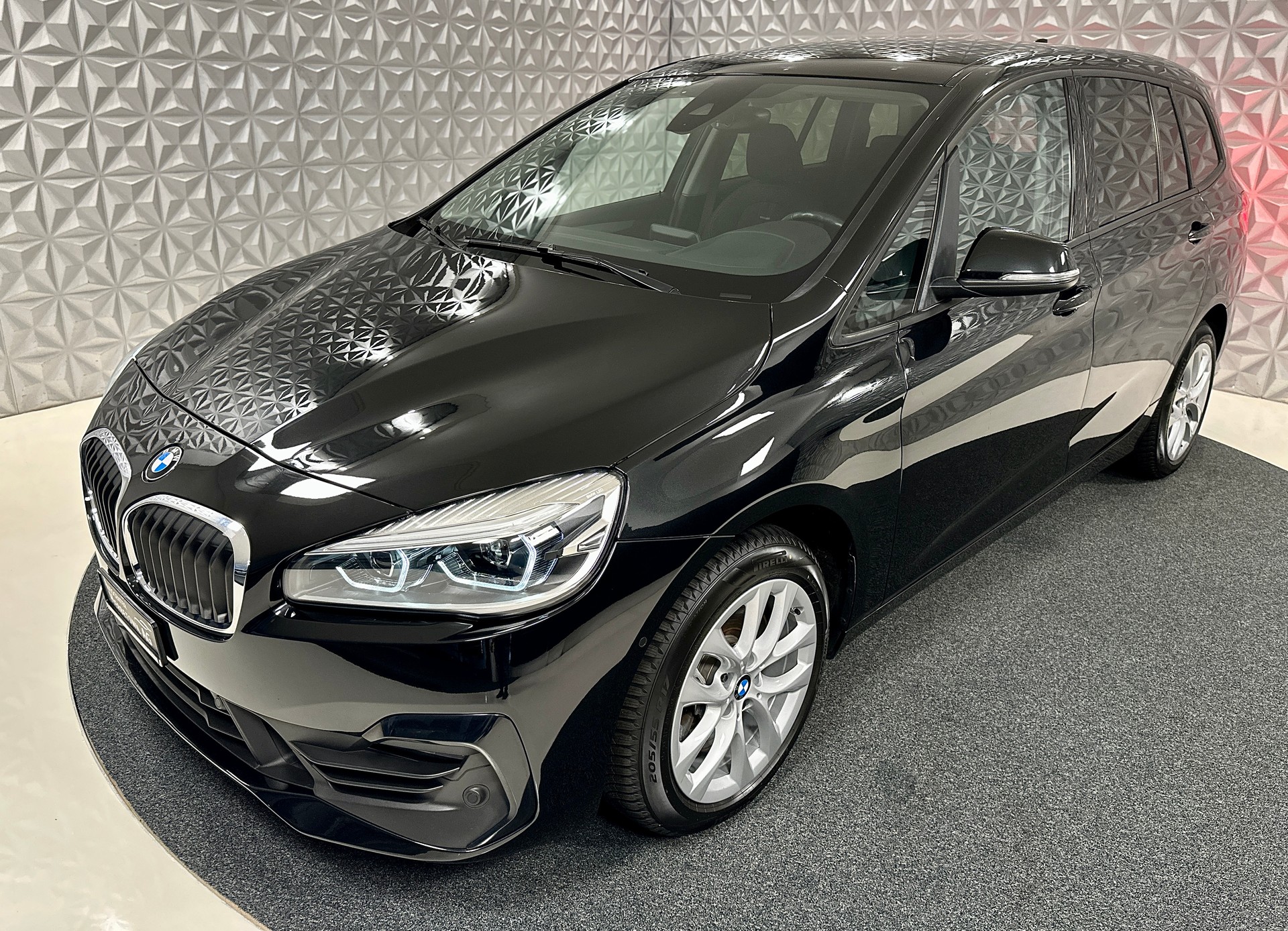 BMW 220d xDrive Gran Tourer Steptronic-image-8
