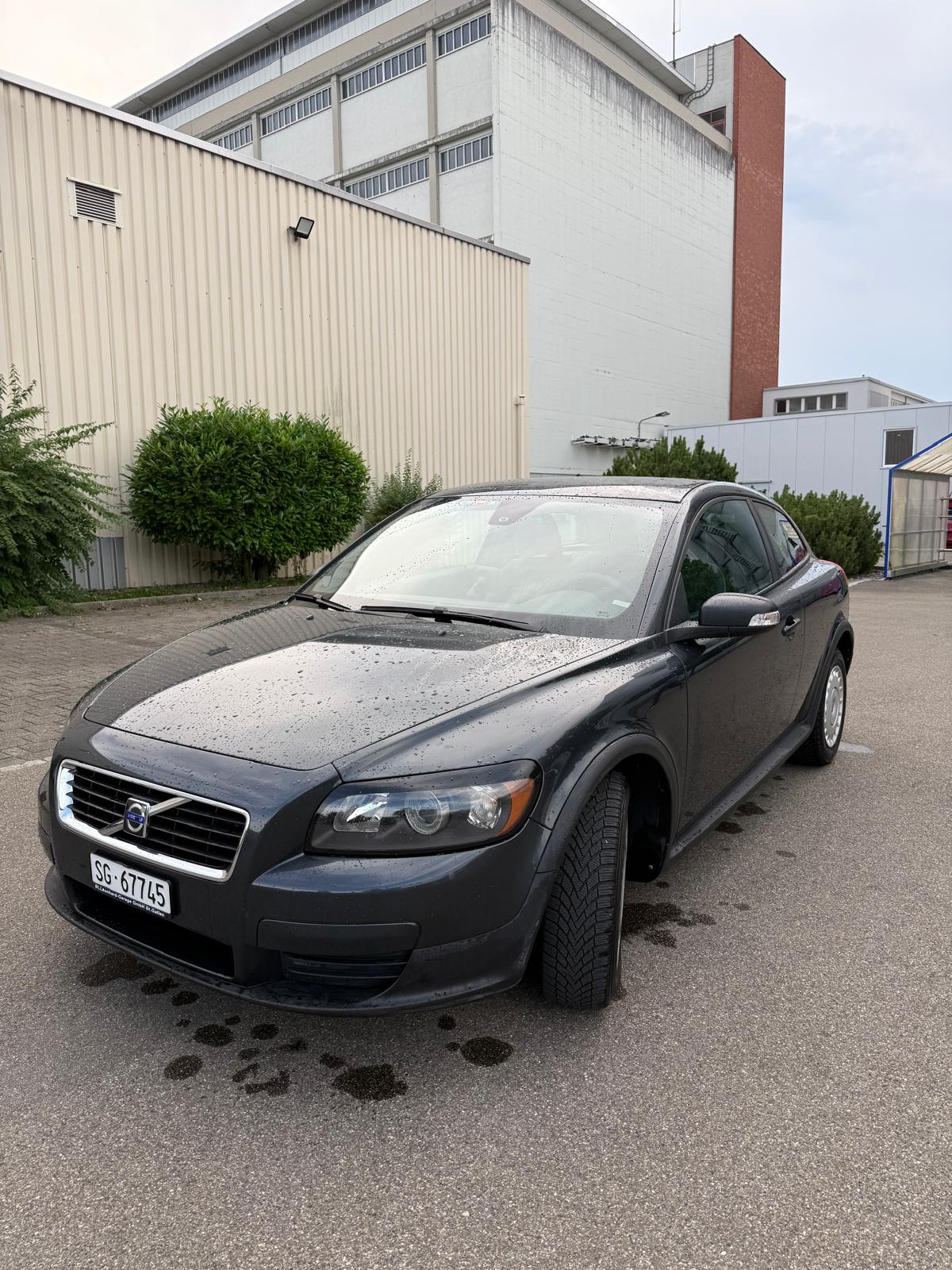 VOLVO 1.6 D Momentum-image-0