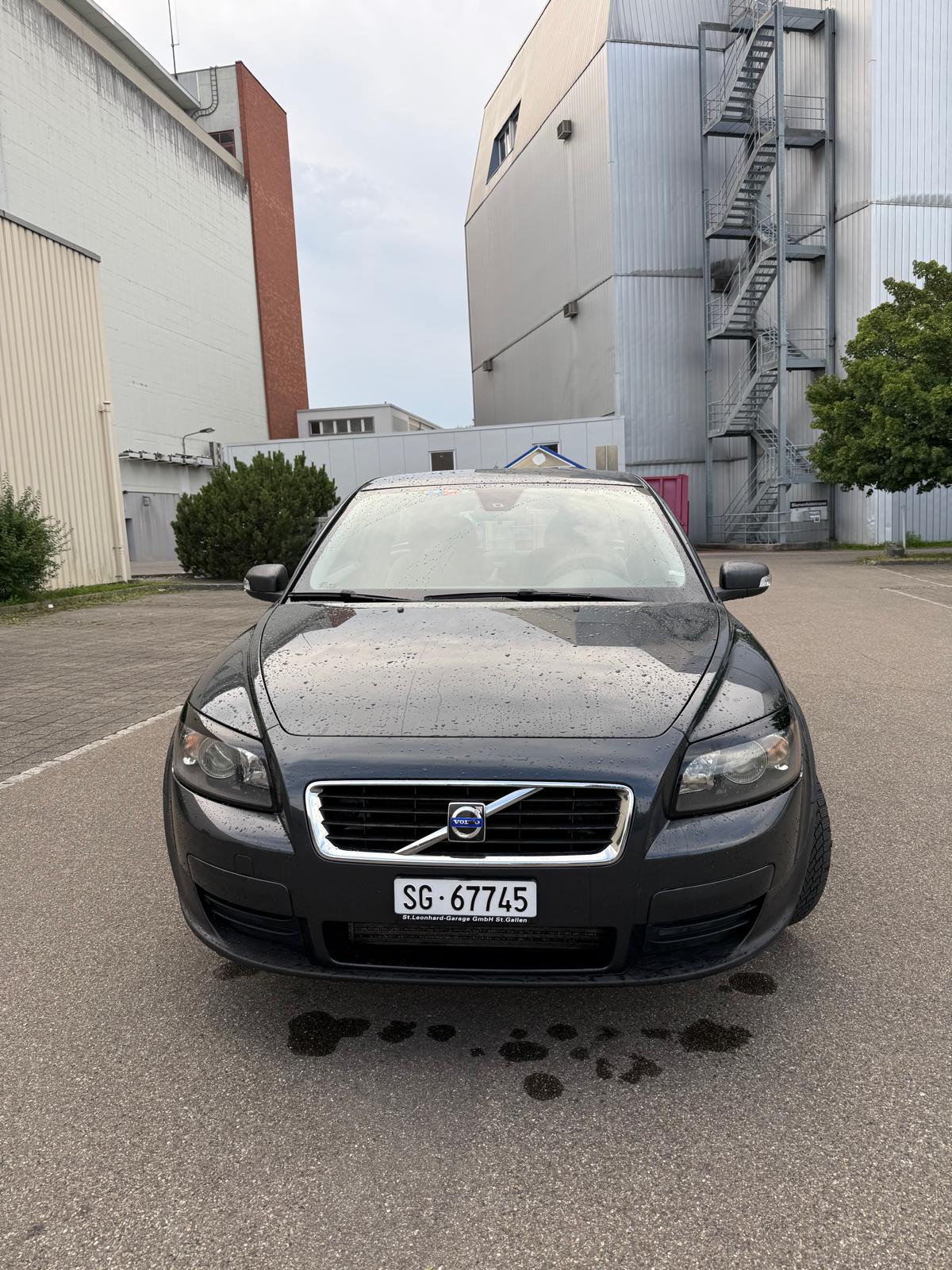 VOLVO 1.6 D Momentum-image-1