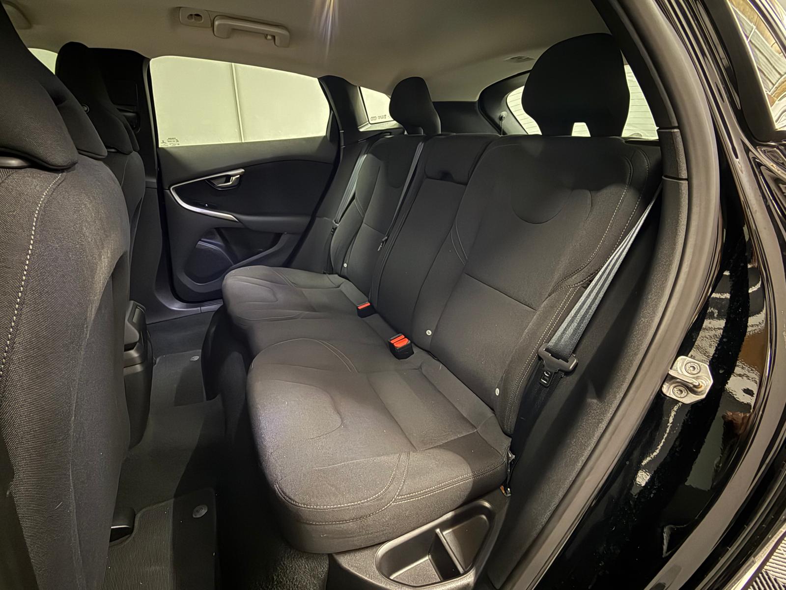 VOLVO V40 D2 Powershift-image-11