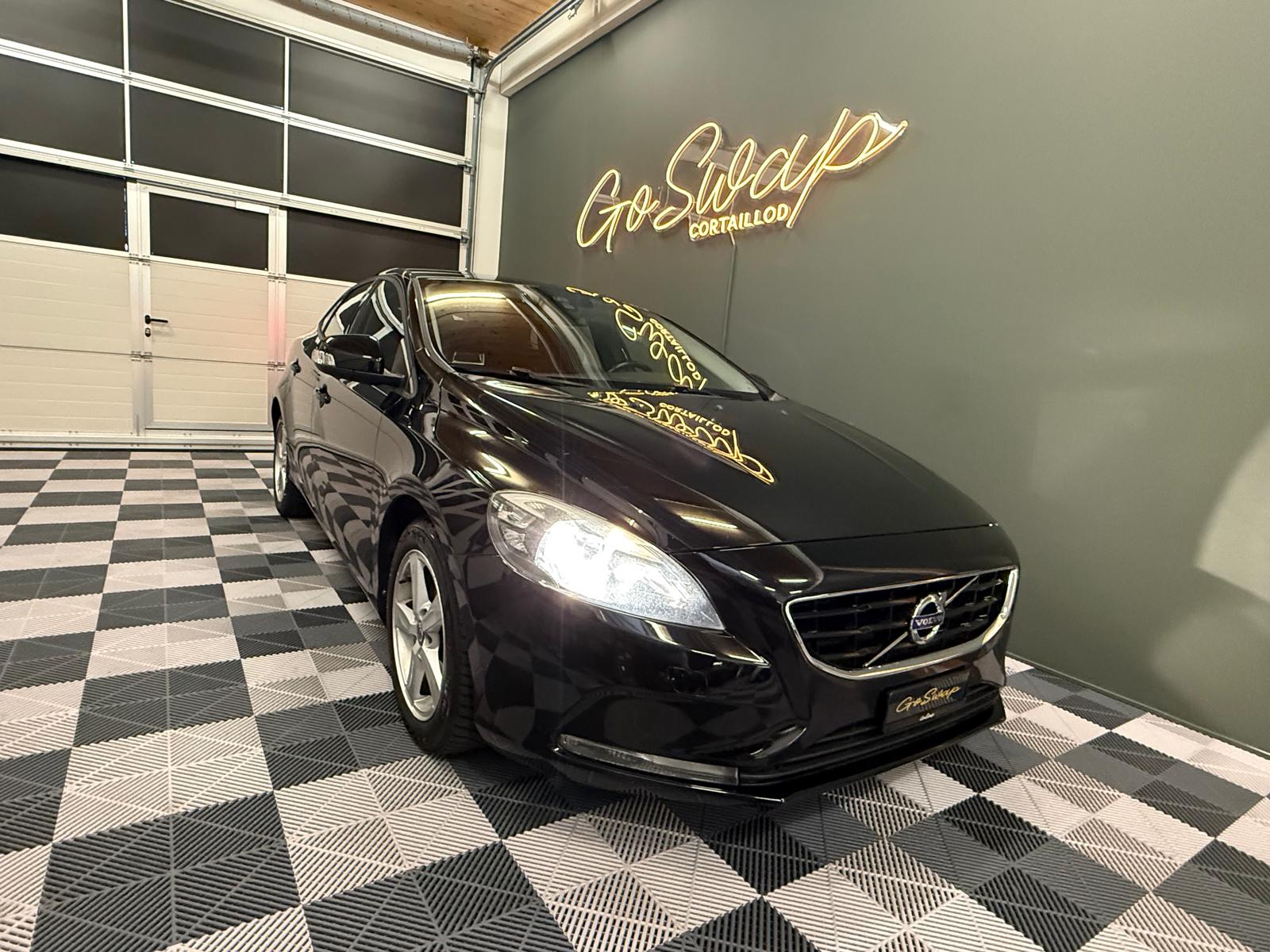 VOLVO V40 D2 Powershift-image-7