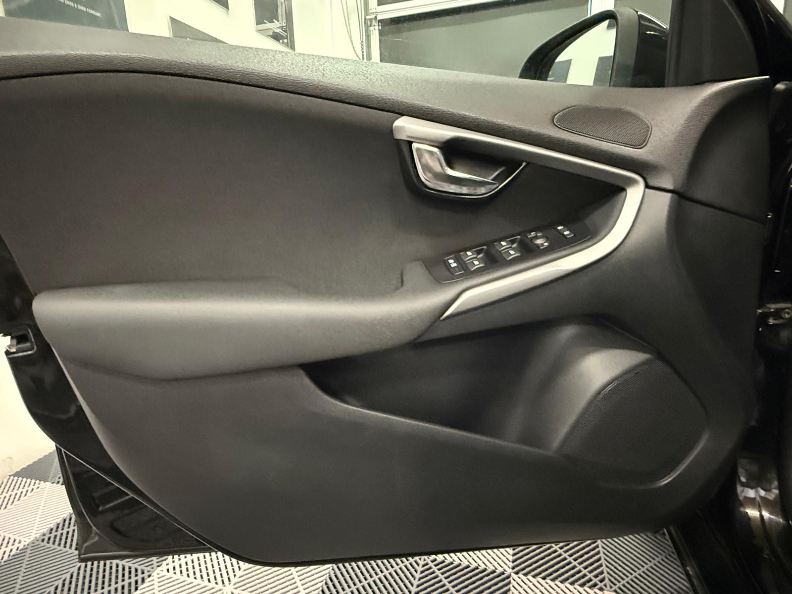 VOLVO V40 D2 Powershift-image-9