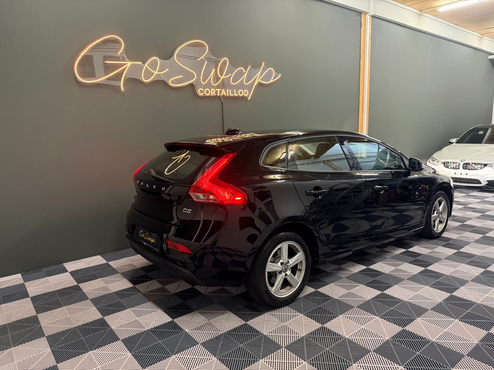 VOLVO V40 D2 Powershift-image-5