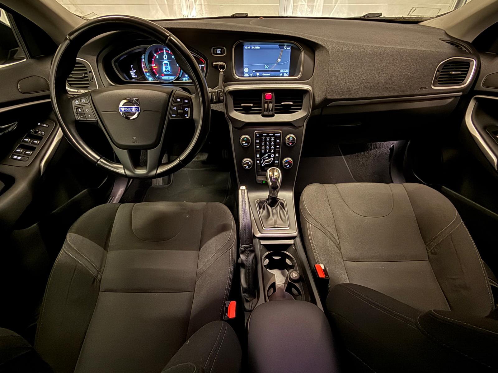 VOLVO V40 D2 Powershift-image-15