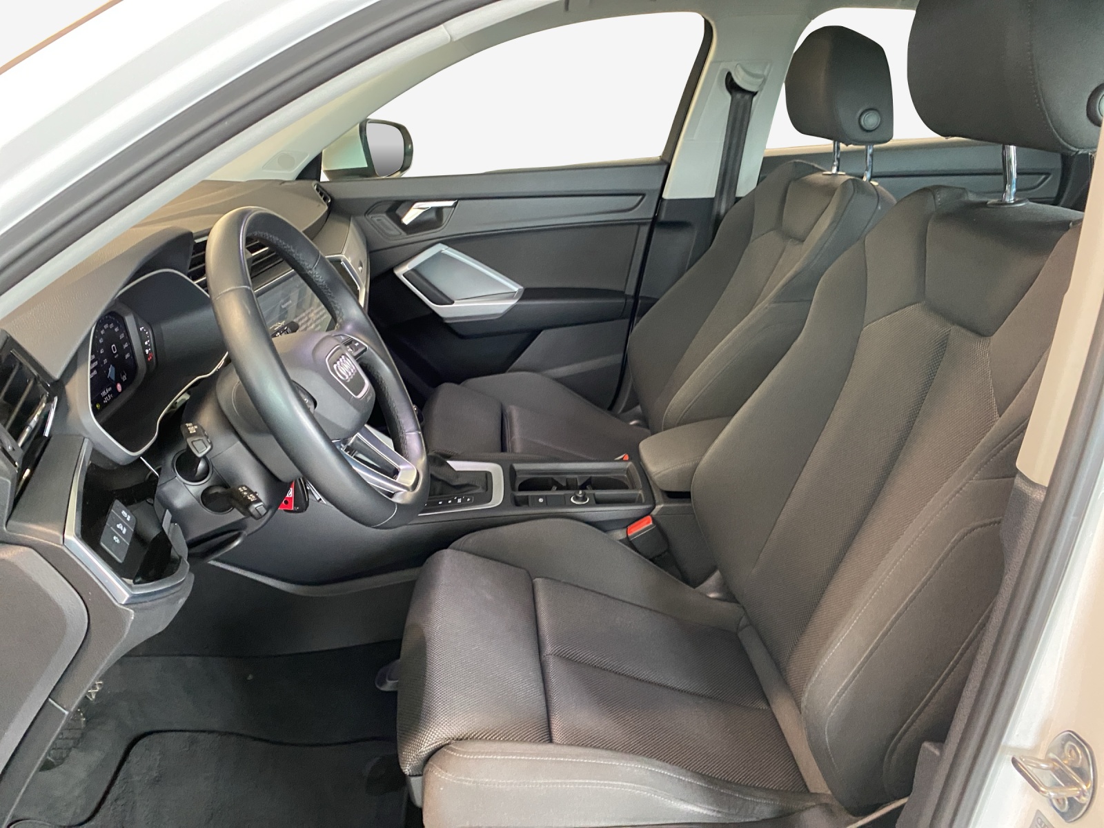 AUDI Q3 Sportback 35 TFSI Attraction S-tronic-image-7