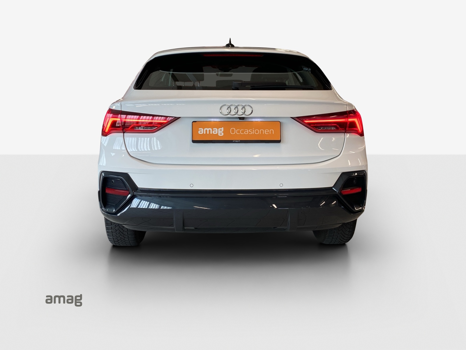 AUDI Q3 Sportback 35 TFSI Attraction S-tronic-image-3