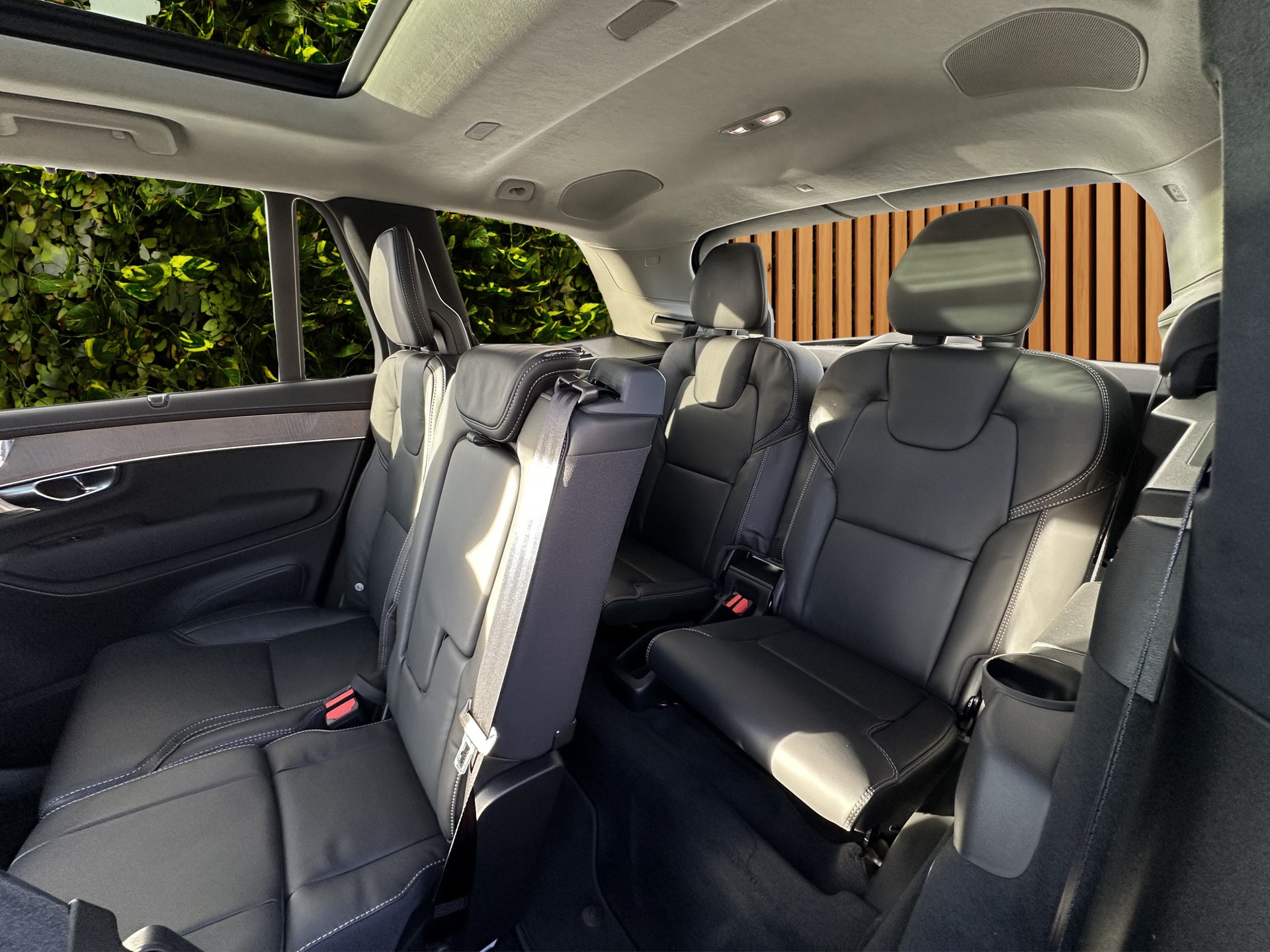 VOLVO XC90 2.0 T8 TE Ultra Dark eAWD-image-14