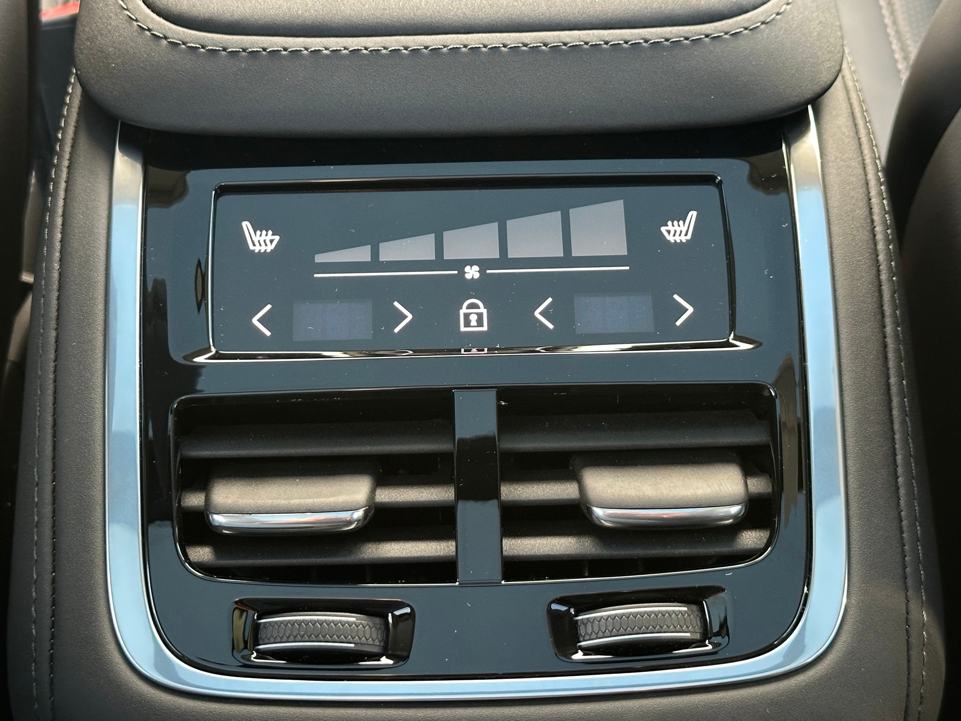 VOLVO XC90 2.0 T8 TE Ultra Dark eAWD-image-11