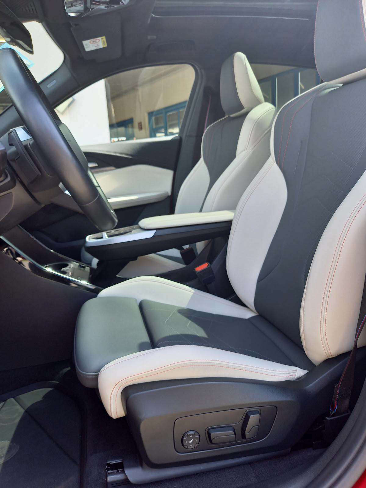 BMW iX2 xDrive 30 M Sport Pro-image-11
