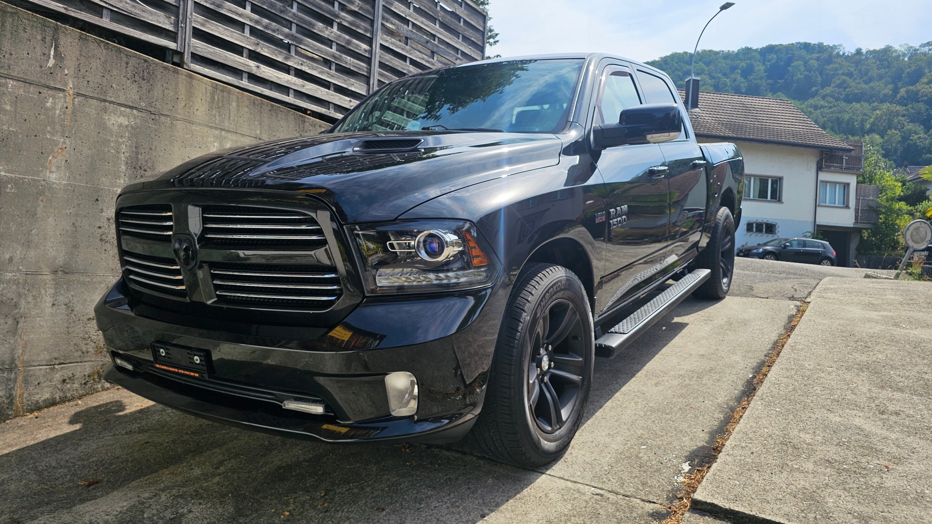 DODGE RAM 5.7 V8-image-3