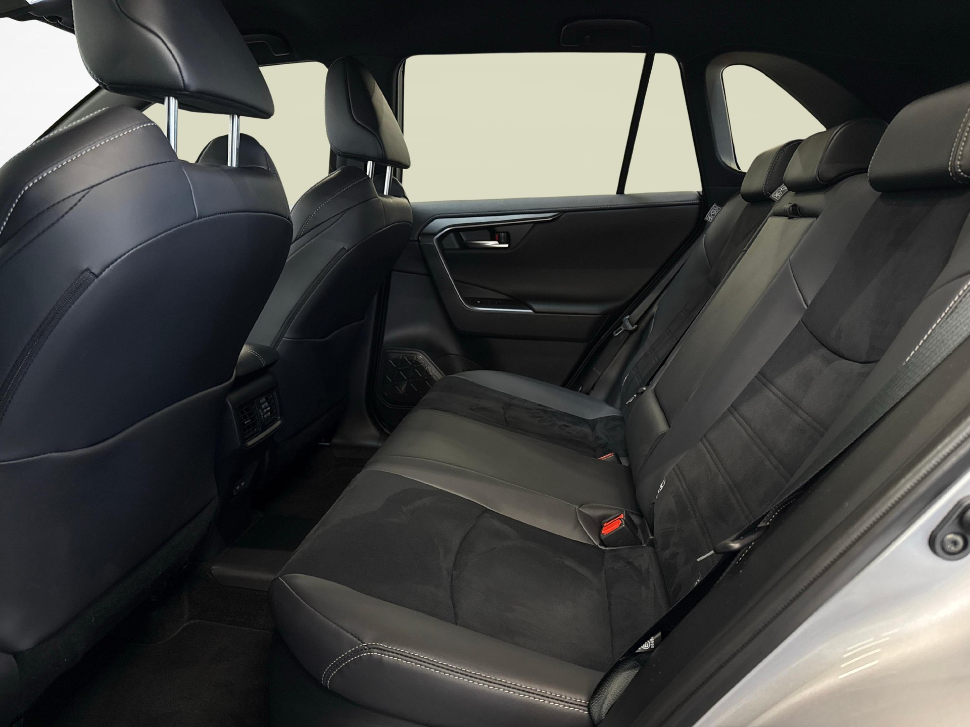 TOYOTA RAV4 2.5 Plug-In-Hybrid GR Sport-image-10